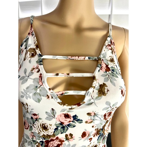 Violet Moon Size Medium Rose Bodysuit - Picture 8 of 8